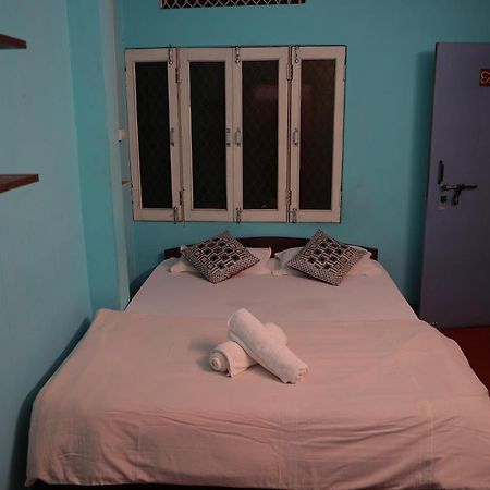 Good Vibes Hostel Varanasi Eksteriør billede