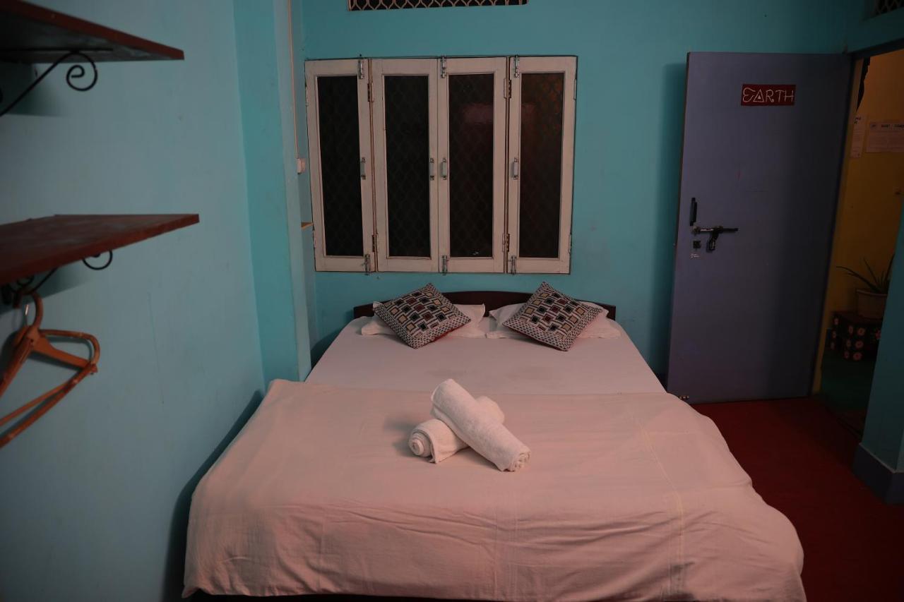 Good Vibes Hostel Varanasi Eksteriør billede