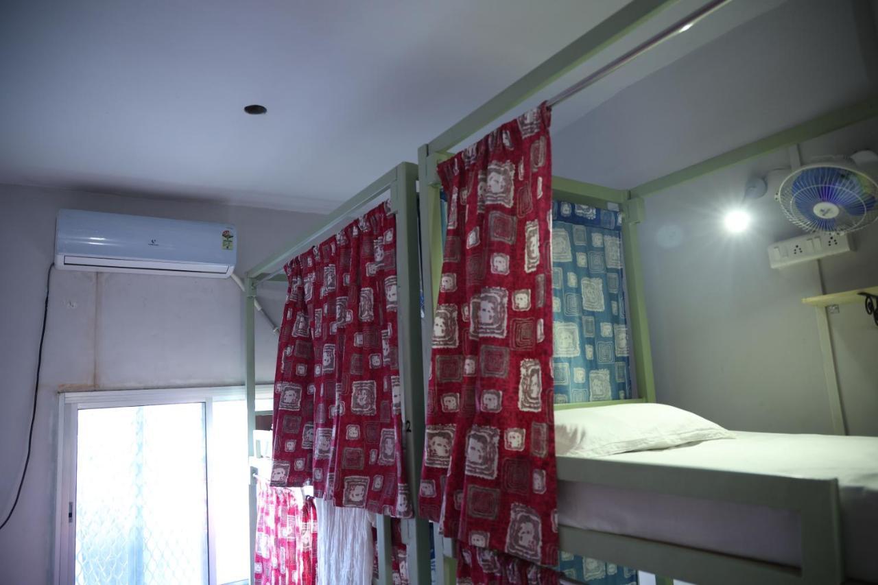 Good Vibes Hostel Varanasi Eksteriør billede