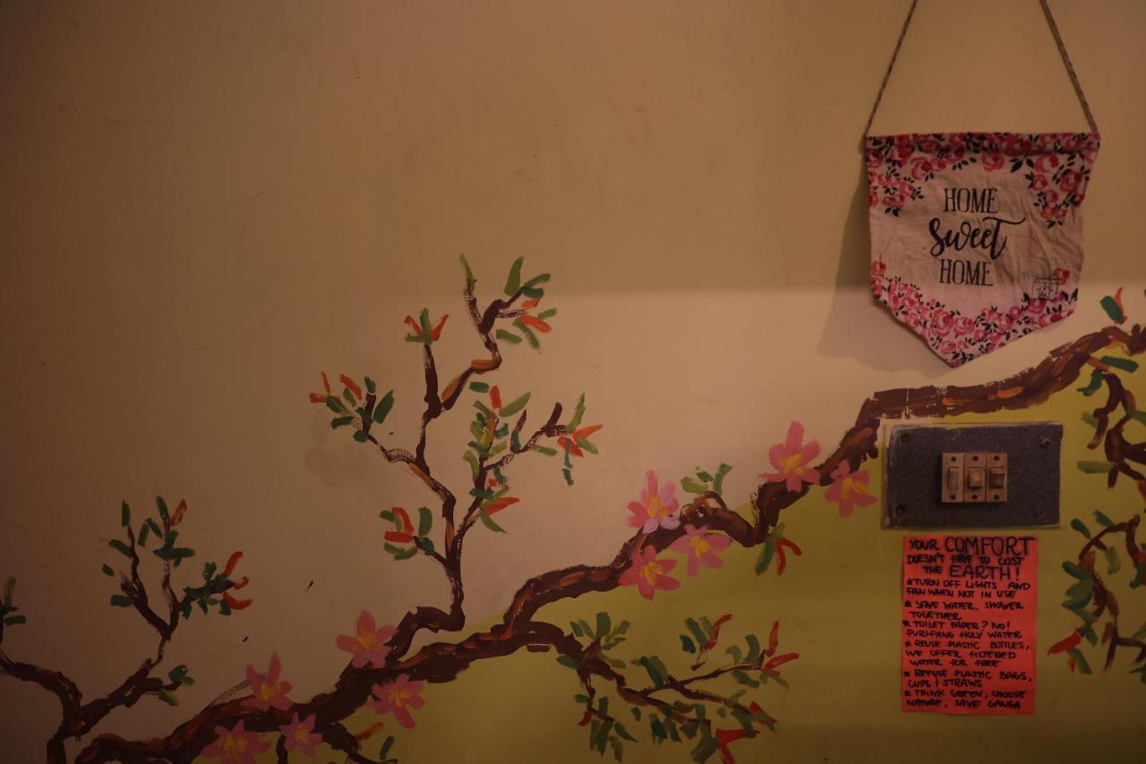 Good Vibes Hostel Varanasi Eksteriør billede