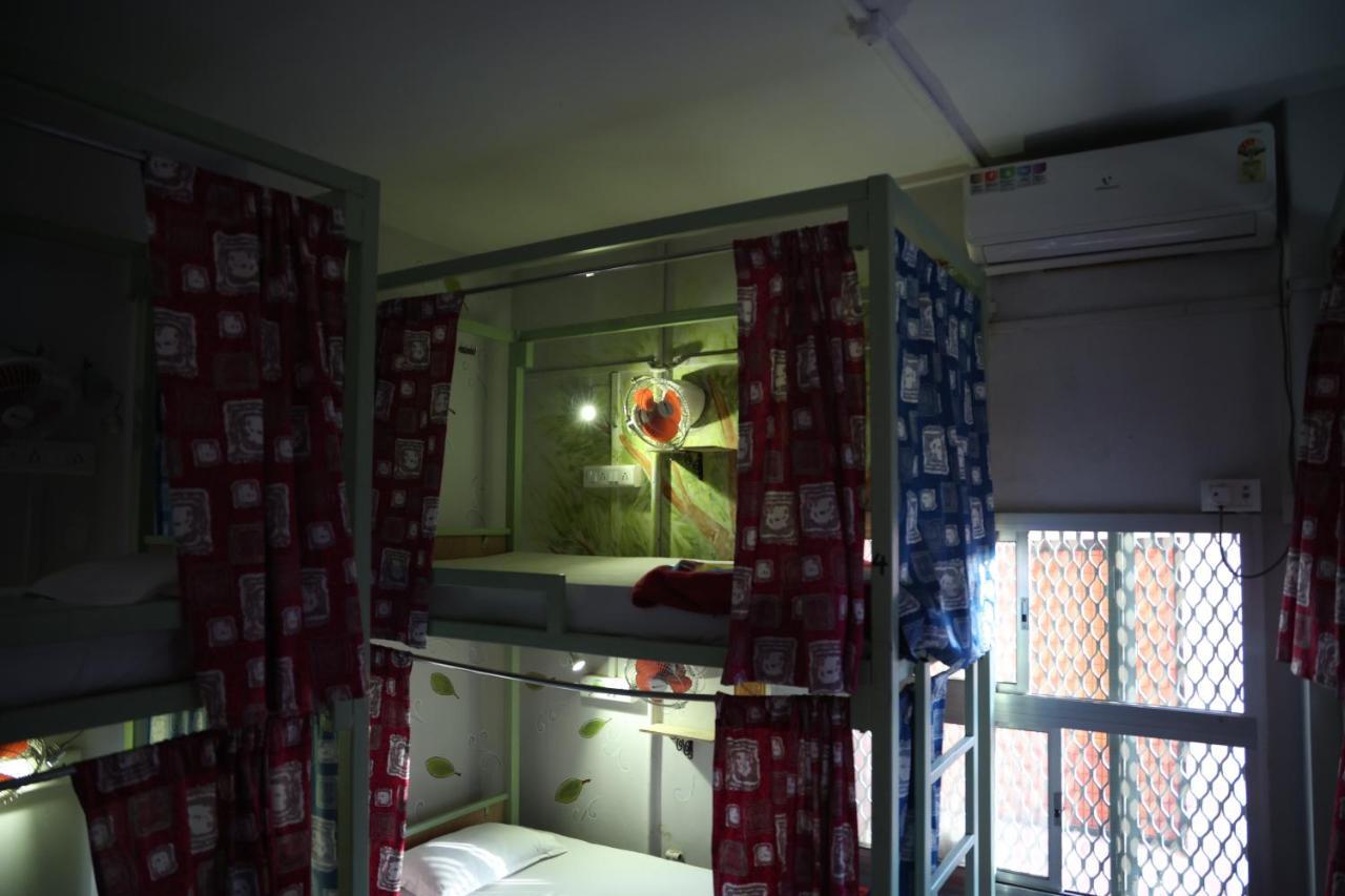 Good Vibes Hostel Varanasi Eksteriør billede