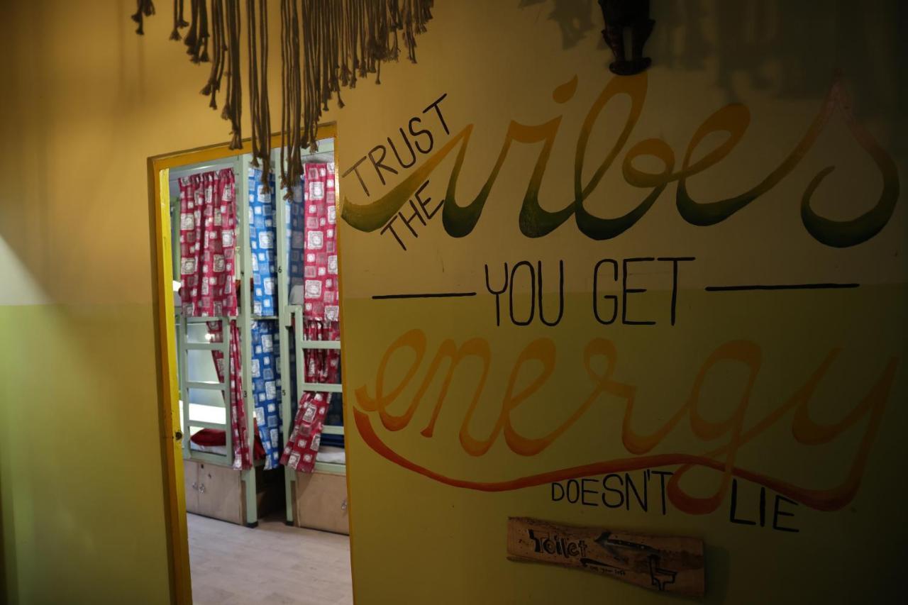Good Vibes Hostel Varanasi Eksteriør billede