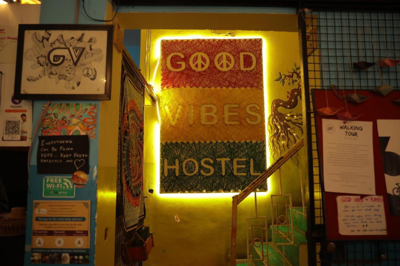 Good Vibes Hostel Varanasi Eksteriør billede