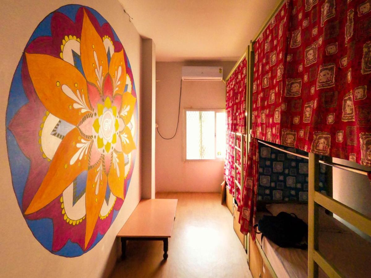Good Vibes Hostel Varanasi Eksteriør billede
