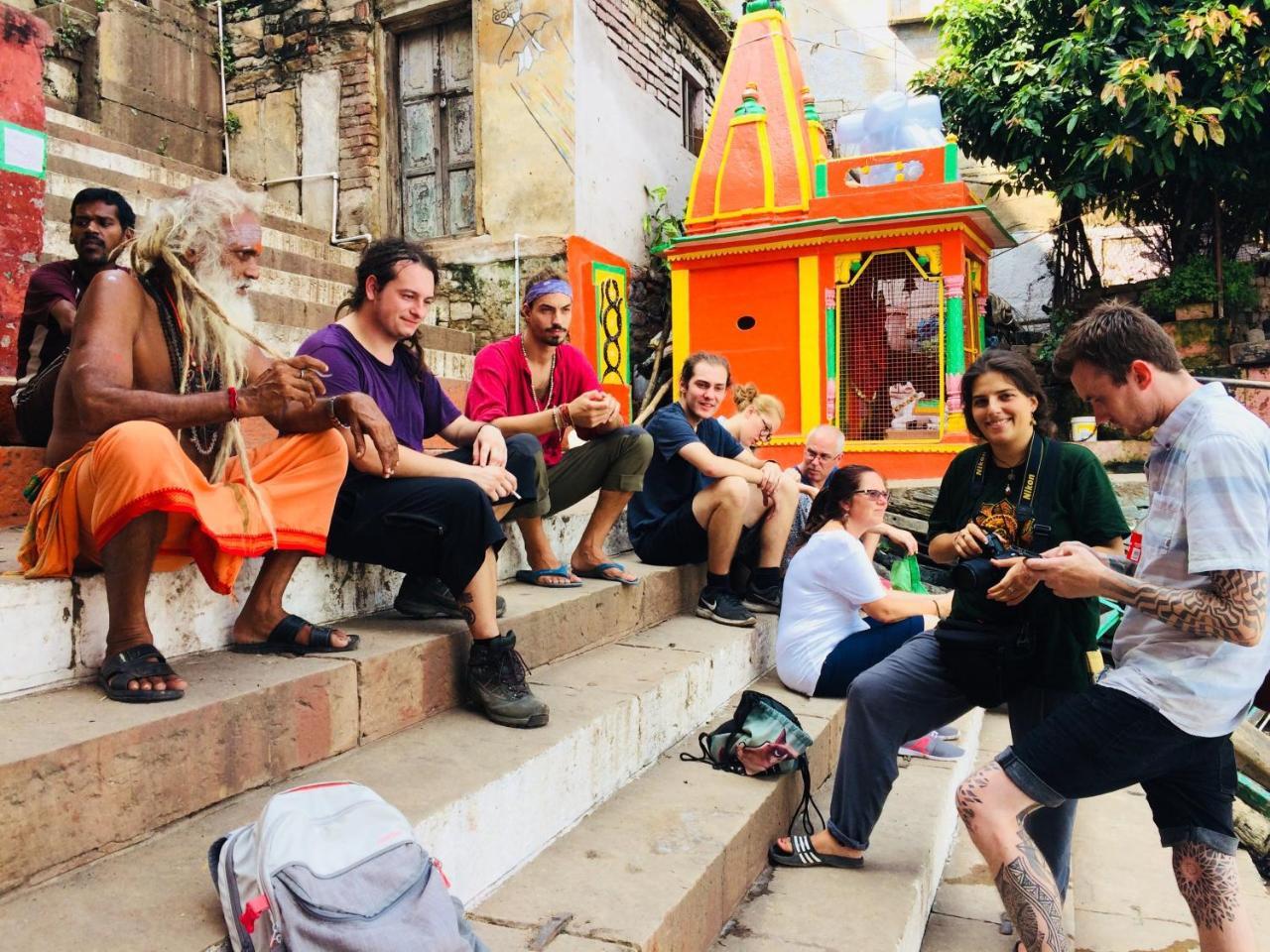 Good Vibes Hostel Varanasi Eksteriør billede